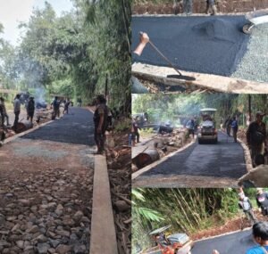 Jalan Dusun Patenggeng RW 11 Desa  Margaluyu Di Hotmix Pakai Anggaran Dana Sapras 2025.

Sumedang , kpktipikor .id. 

Pemerintah Desa Margaluyu Kecamatan Tanjungsari Kabupaten Sumedang , telah melaksanakan Progam Pembangunan Jalan Dusun Patenggeng RW 11 dengan Pengaspalan Hotmix yang dilakukan oleh pihak ke tiga atau rekanan . Adapun dana yang dipakai pembangunan jalan tersebut berasal dari Anggaran Dana Sapras Provinsi Jawa Barat Tahun Anggaran 2025. Kebetulan juga selaku rekanan atau pihak ke tiga sebagai pelaksana pembangunan adalah dari putra daerah warga masyarakat Desa Margaluyu itu sendiri. Pembangunan jalan RW 11 Dusun Patenggeng dengan Panjang 180 Meter , Lebar 3 Meter dan ketinggian atau ketebalan hotmix 5 - 6 Cm , dilaksanakan mulai Hari Kamis , 10 Desember 2025 sebagaimana tanda tangan kontrak yang dilakukan oleh pihak Pemerintahan Desa Margaluyu dan Pihak Ke Tiga / Rekanan 
( Bachtiar , Dadan cs ) pada Hari Rabu , 9 Desember 2025 pukul 16.00 wib.

Warga masyarakat Dusun Patenggeng RW 11 Desa Margaluyu melalui perwakilanya mengucapkan " Terimakasih yang sebesar - besarnya kepada pihak Pemerintahan Desa Margaluyu dimana telah memperhatikan jalan Patenggeng diperbaiki atau dibangun pada akhir tahun 2025 ini. Kami sebagai perwakilan warga sangan antusias jalan di perbaiki , dikarenakan jalan tersebut adalah sangat bermamfaat bagi warga. Baik untuk perjalanan transportasi jalan , pengguna jalan kaki , dan keperluan lainya " , semoga jalan yang ada di wilayah Desa Margaluyu semuanya dibangun memakai pengaspalan hotmix. Tutur kata di lokasi pembangunan jalan Patenggeng. 

Sikap serupa perkataan dari tokoh masyarakat setempat, menyampaikan " proses pembangunan jalan atau gang yang ada di wilayah Desa Margaluyu Tanjungsari Sumedang , seharusnya menggunakan aspal hotmix untuk kedepannya  jangan menggunakan rapat beton lagi. Dikarenakan progam aspal hotmix sudah dari tahun kemarin , hanya di kita aja baru sekarang pakai aspal hotmix dari anggaran dana sapras Provinsi Jawa Barat ". Minggu lalu sudah di bangun TPT nya dengan menggunakan anggaran Dana Desa tahun 2025. Adapun dalam pelaksanaan proses pembangunan di satu lokasi memakai dua anggaran berbeda  memang secara umum tidak boleh. Akan tetapi kalau sebelumnya sudah di masukan pada APBdes nya , itu tidak jadi pernasalahan dengan catatan pelaporanya harus berbeda , yaitu satu laporan keuangan dari Dana Desa , dan satu lagi jalan hotmix dari dana sapras. Cuma yang dihawatirkan proses pelaksanaan pembangunan dalam satu lokasi menggunakan dua anggaran berbeda tidak dimasukan pada APBdes nya , inilah yang akan jadi titik awal permasalahan. Dikarenakan secara umum tidak dibolehkan menggunakan dua sumber dana publik yang berbeda ( seperti dana desa dan dana sapras , yang mungkin berasal dari APBD atau APBN ) guna membiayai objek atau komponen kegiatan yang sama persis disatu lokasi. Hal ini dikenal sebagai ( DOBLE  FUNDING ) , atau Tumpang Tindih Anggaran serta merupakan pelanggaran prinsip pengelolaan keuangan Negara dan Desa. 

Lebih jauh lagi menyampaikan, bahwa sebelum pelaksaan di laksanakan harus ada perencanaan terpadu : Semua rencana pembangunan di Desa , termasuk yang didanai dari berbagai sumber harus dibahas dan disepakati melalui MUSYAWARAH DESA ( MUSDES ) dan dimasukkan dalam dokumen Perencanaan Desa ( RPJM Desa , RKP Desq , dan APB Desa ). Dokumen ini harus memuat Nama Kegiatan , Lokasi Kegiatan , dan Besaran Anggaran secata jelas Transparansi    dan Akuntable. Bisa juga dibangunkan dalam satu lokasi , yaitu tadi dalam pelaporannya memerlukan administrasi yang rapi serta pemisahan laporan pertanggung jawaban yabg jelas untuk menghindari Tumpang Tindih. ( Asher ).