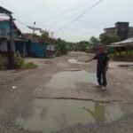 POTRET JALAN RUSAK DI KEL. PEKANARBA KEC. TEMBILAHAN KOTA KAB.INHIL RIAU