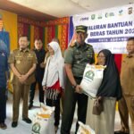 Kolaborasi TNI dan Pemerintah Kota Sabang dan Bulog Salurkan Bantuan Pangan Beras Tahun 2025, Wujudkan Ketahanan Pangan Nasional