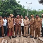 Bupati Al-Farlaky Coret Anggaran Mobil Dinas, Alihkan Bangun Jembatan di Pantebidari