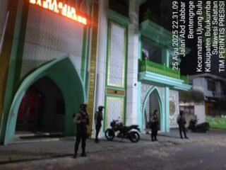 Cegah Aksi Pencurian, Tim Patroli Presisi Sat Samapta Polres Bulukumba Sambangi Masjid dan Sekolah