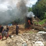 Satreskrim Polres Pasaman Gelar Razia PETI, Satu Box Penyaring Emas Dan Tenda Pekerja Tambang Dibakar