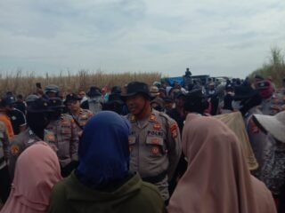 Ratusan Warga Polongbangkeng Hadang Panen Tebu PTPN di Takalar, Tuntut Kejelasan Tanah