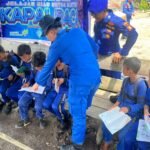 Satpolairud Polres Kepulauan Meranti Hadir di Desa Beting, Salurkan Bansos dan Layanan Kesehatan Lewat Program Jalur
