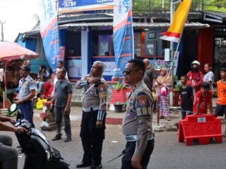 Pastikan Kelancaran Lalu Lintas, Polisi Lakukan Pengaturan di Pasar Higienis Gamalam