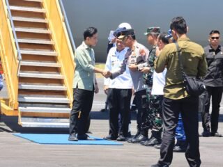 Kapolda Maluku Utara Sambut Wapres Gibran di Pulau Morotai
