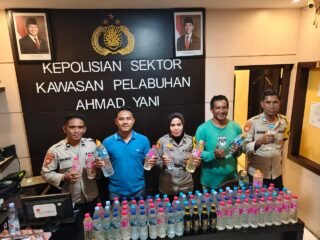 Polsek Pelabuhan Ahmad Yani Gagalkan Penyelundupan Ratusan Botol Minuman Beralkohol Ilegal dari Manado