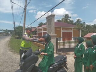 Satlantas Polres Labusel Gelar “Polantas Menyapa” di SMK Swasta Raja Mas Langga Payung, Edukasi Pelajar dan Masyarakat Tertib Berlalu Lintas