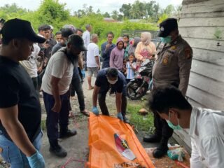 Penemuan Mayat Seorang Pria Didalam Gudang bekas bengkel Diduga kuat Gantung Diri