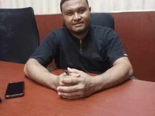 Ketua DPRK Sarmi Menyoroti Lambatnya Pengurusan Tenaga Honorer Menjadi PPPK Kabupaten Sarmi.