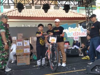 Ribuan Warga Meriahkan HUT ke-87 Kelurahan Kedaung