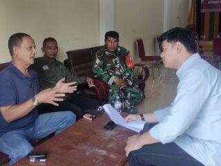 Babinsa Koramil 01/Sukajaya Laksanakan Komsos, Perkuat Sinergi dengan Aparatur Gampong Balohan Jelang Nataru