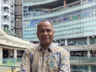 Nilai D Pelayanan Publik, Emanuel Daeli Pertanyakan Kepemimpinan Bupati Nias Barat: Tidak Mau atau Tidak Mampu?