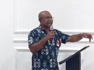 Oligarki Dan Politik Balas Budi Dalam Birokrasi.