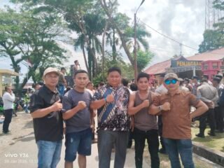 Ribuan Massa Ono Niha Bersatu Gelar Aksi Damai di Polres Nias, Tuntut Penegakan Hukum Dugaan Penghinaan Martabat Nias