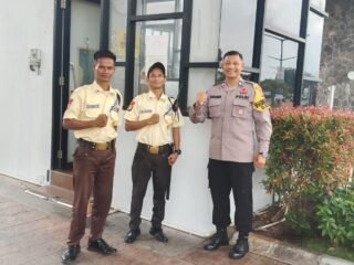 Jaga Kondusifitas Wilayah, Bhabinkamtibmas Polsek Bantargebang Gandeng Satpam Cluster Amethyst Antisipasi Kejahatan