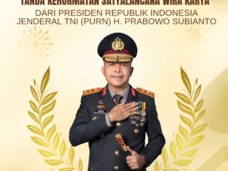 Kapolda Banten Irjen Pol Hengki Terima Tanda Kehormatan Satyalancana Wira Karya dari Presiden RI