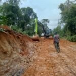 Ramadhan Tak Hentikan Satgas TMMD Ke-127 Kodim 0116/Nagan Raya Bangun Infrastruktur Desa