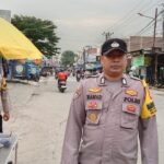 Polisi Hadir, Beri Rasa Aman Pedagang Takjil Dan Warga Yang Berburu Berkah Ramadhan