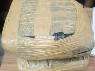 Kurir Ganja Antar Kota Dibekuk Satresnarkoba Polres Metro Bekasi Kota, 2 Kg Ganja Disita