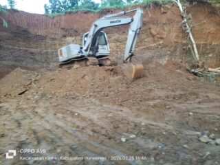 Diduga Tak Berizin, Aktivitas Galian C di Rejowinangun Ditolak Kades