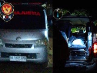 Mobil ambulan disalah gunakan untuk angkut ikan di kecamatan kebun tebu Lampung barat .