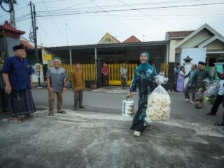 Kedekatan Pemimpin dan Rakyat: Wali Kota Mojokerto Hadir di Rumah Warga Lewat Kegiatan 'Rantangan Ning Ita