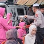 Ibu Ibu Bhayangkari Polsek Gantaran Bagi Bagi Takjil dan Aiptu Arifuddin Sedekah Al _Qur an di Bulan Suci Ramadhan