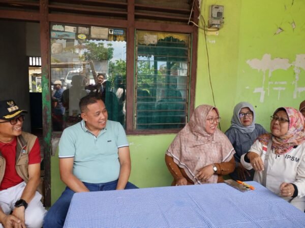 Tri Adhianto Datangi Dan Apresiasi Guru TK Yang Gagalkan Aksi Pencurian