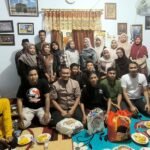 Berbagi Berkah Ramadan, Ketua Bhayangkari Polda Malut Bagikan Paket Takjil kepada Warga