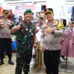 Jelang Idul Fitri, Kapolres Bengkulu Utara Utara Bersama Dandim 0423/BU Sambang Pasar, Pastikan Keamanan dan Stabilitas Harga