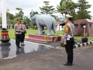 Amankan Malam Takbir Idulfitri 1447 H, Kapolres Lampung Barat Pimpin Apel Kesiapan Personel