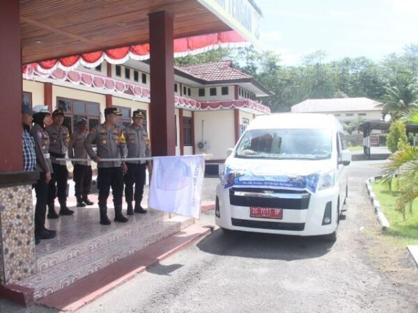 Pelepasan masyarakat Mudik Balik Gratis presisi 2026 Dipimpin Kapolres Halteng