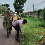 Bhabinkamtibmas Bintara Polsek Bekasi Barat Giatkan K3, Jaga Kebersihan Lingkungan