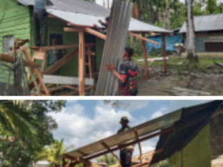 Tak Kenal Lelah Satgas TMMD ke 127 Kodim 0116 Nagan Raya Terus Kebut Pemasangan Atap RTLH