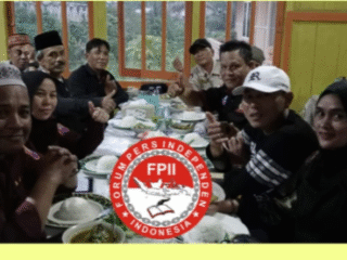 BUKA BERSAMA DAN DISKUSI ANTAR INSAN PERS .