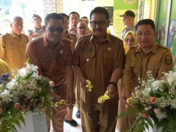 PROGRAM PELAYANAN KESEHATAN GRATIS DI PUSKESMAS, BUPATI" AGAR MASYARAKAT MENDAPAT LAYANAN BERKUALITAS