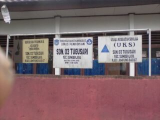 Media dan lembaga Minta aparat penegak hukum lampung barat agar audit anggaran dana bos sekolah SD negri 3 simpang sari tahun 2023 sampai 2025 .