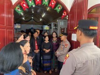 Polres Bengkulu Utara Amankan Ibadah Jumat Agung, Pastikan Umat Beribadah dengan Khusyuk dan Damai