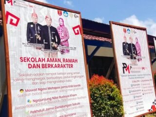 Banner Dipatok, Sekolah Dipaksa Bayar: Skandal Rp. 500.000 Guncang Dunia Pendidikan Lampung Barat !”
