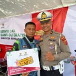 Sinergi Baznas Pusat dan Sumedang Salurkan Bantuan Oli Gratis serta Sembako bagi 300 Driver Ojol.