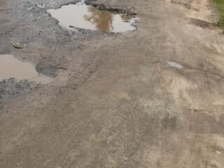 Jalan Sukorahayu Lampung Timur Hancur Total, Warga: "Sudah Bertahun-tahun Dibiarkan"