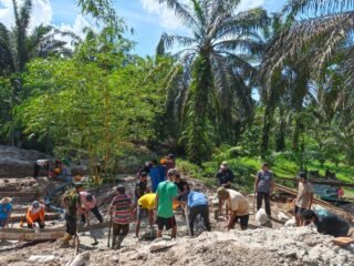 Progres Pembangunan Jembatan Merah Putih Presisi Di Sungai Kuning Capai 80 Persen