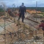Polsek Singingi Tertibkan Aktivitas PETI Di Desa Logas Hilir, Sejumlah Rakit Dan Dompeng Dimusnahkan