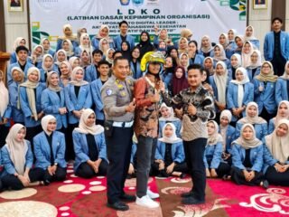 Ditlantas Polda Riau Hadir Di LKDO STIKES Payung Negeri, Tanamkan Budaya Tertib Berlalu Lintas Dan Semangat Green Policing
