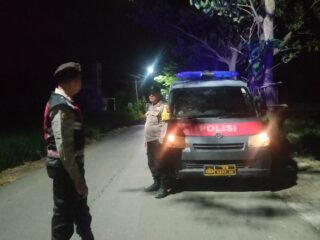 Sebagai Langkah Preventif Untuk Mencegah Gangguan kamtibmas, Polsek Sukatani Rutin Gelar Patroli Malam Hingga Dini Hari