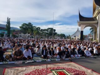 Shalat Idul Adha 1447 H di Pasaman Berlangsung Khidmat, Bupati: Idul Adha Mengajarkan Arti Keikhlasan.  .
