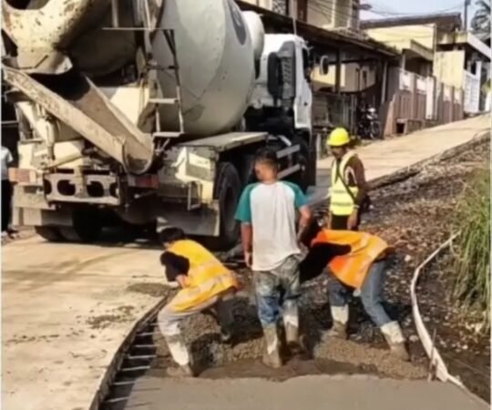 DPU Kabupaten Sukabumi Genjot Perbaikan Jalan Gudang–Caringinkulon dengan Rigid Beton