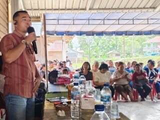 Pergantian Kepemimpinan Desa Hilisao'oto: Serah Terima Jabatan Diwarnai Sorotan Aset Balai Pertemuan Rp500 Juta