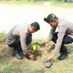 Kapolres Kuansing Pimpin Green Policing Di Benai, Tanam Pohon Bersama Warga Untuk Lingkungan Hijau Berkelanjutan